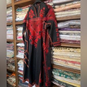ISO: Syrian thobe, abaya, dress from idlib or Saraqeb